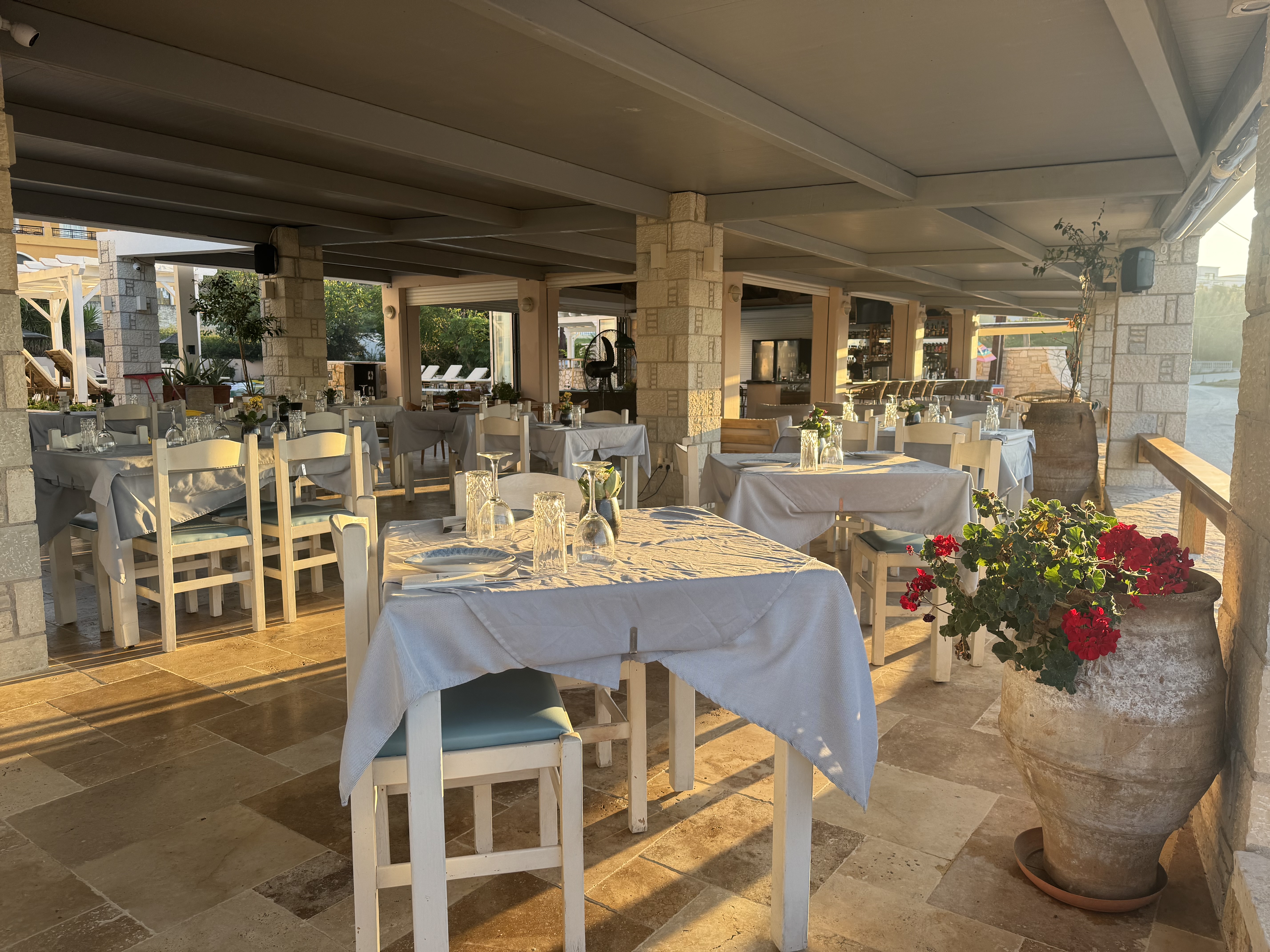 Taverna dining at Nafsika