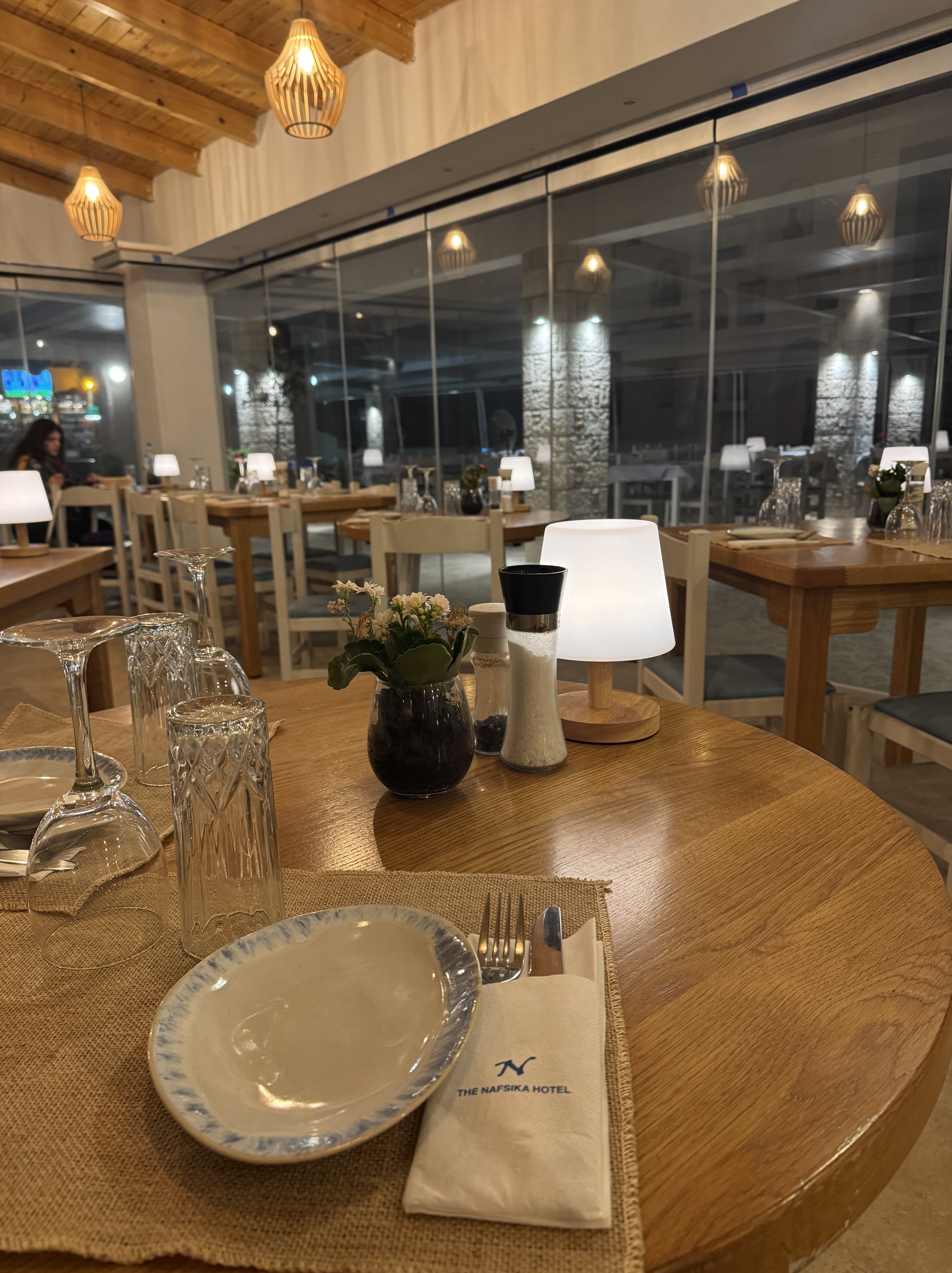 Taverna dining